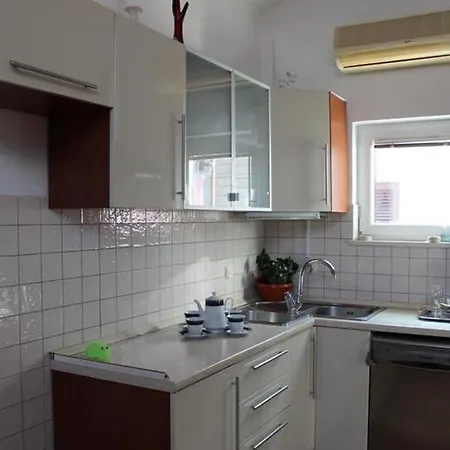 Appartement With Parking Space Supetar, Brac - 12624 Supetar